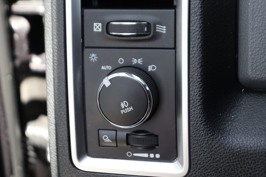 Used 2016 RAM 1500 Big Horn RWD image 18