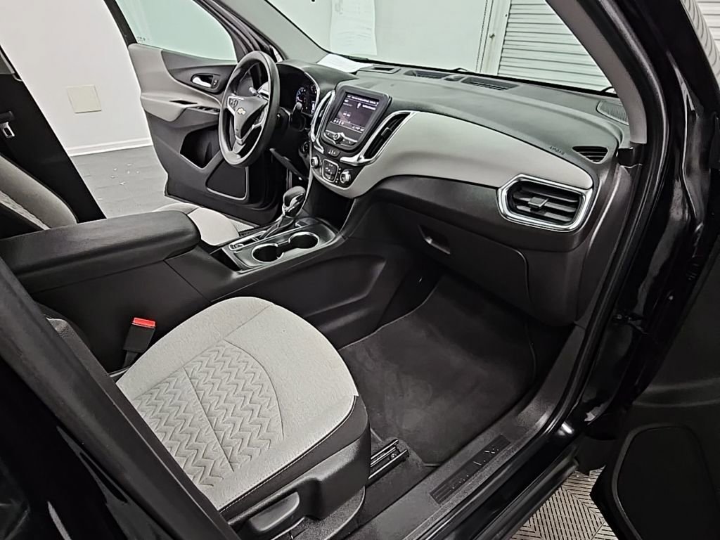 Used 2023 Chevrolet Equinox LS w/ Midnight Edition image 35