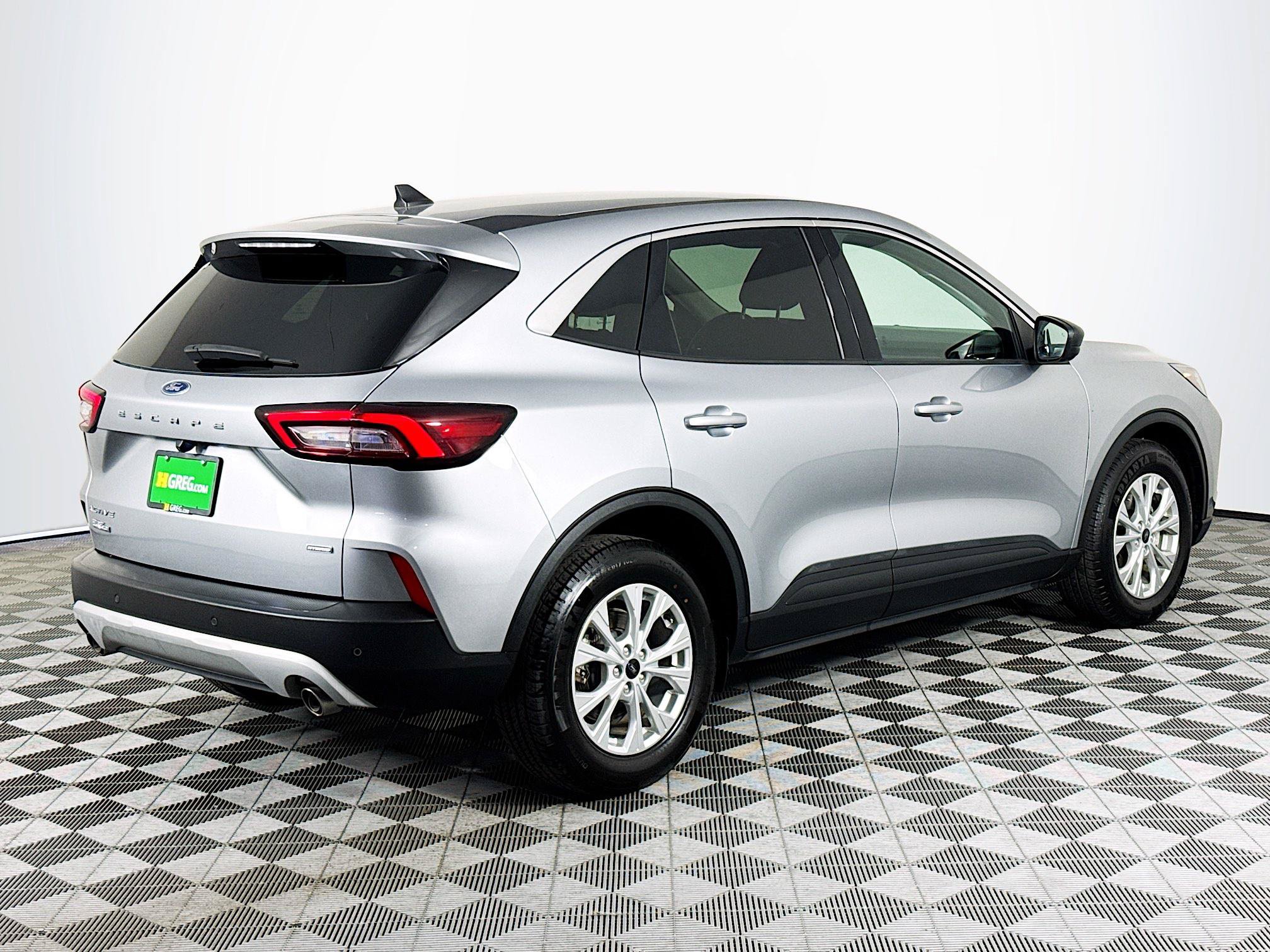 Used 2023 Ford Escape Active w/ Tech Pack #1 FWD image 8