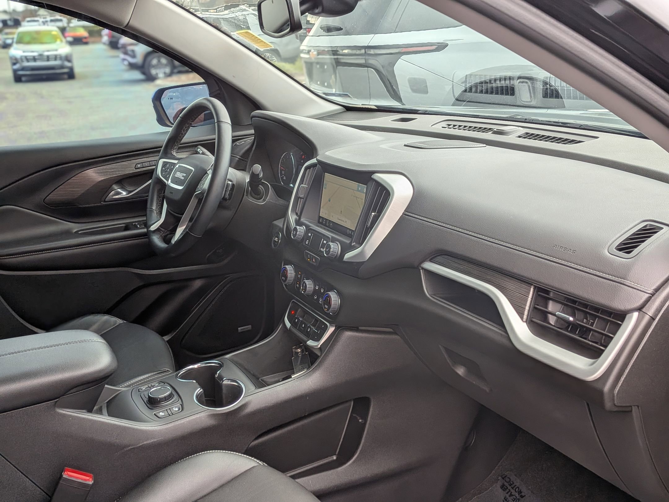 Used 2023 GMC Terrain SLT w/ Infotainment Package II image 22