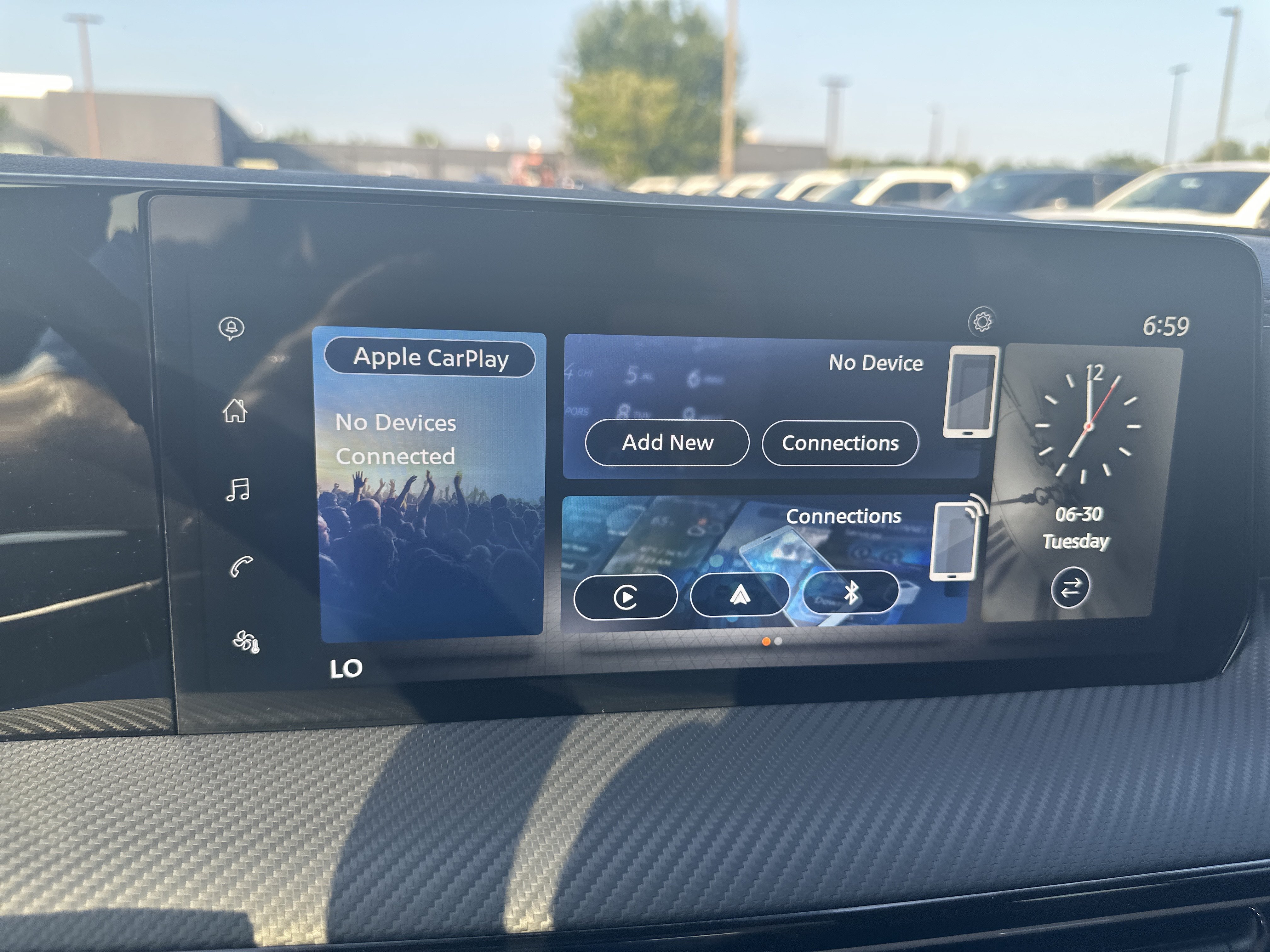 Certified 2025 Nissan Kicks SR FWD image 22