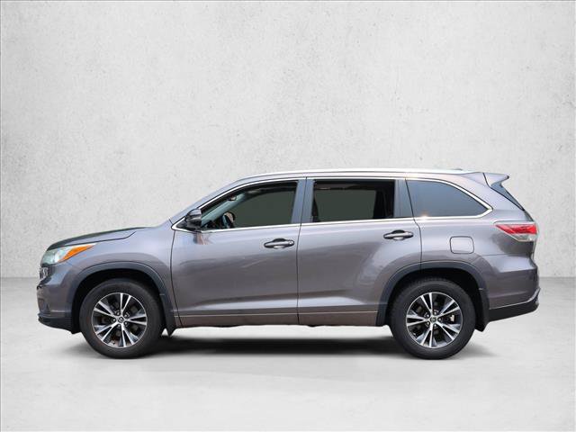 Used 2016 Toyota Highlander XLE AWD/4WD image 8