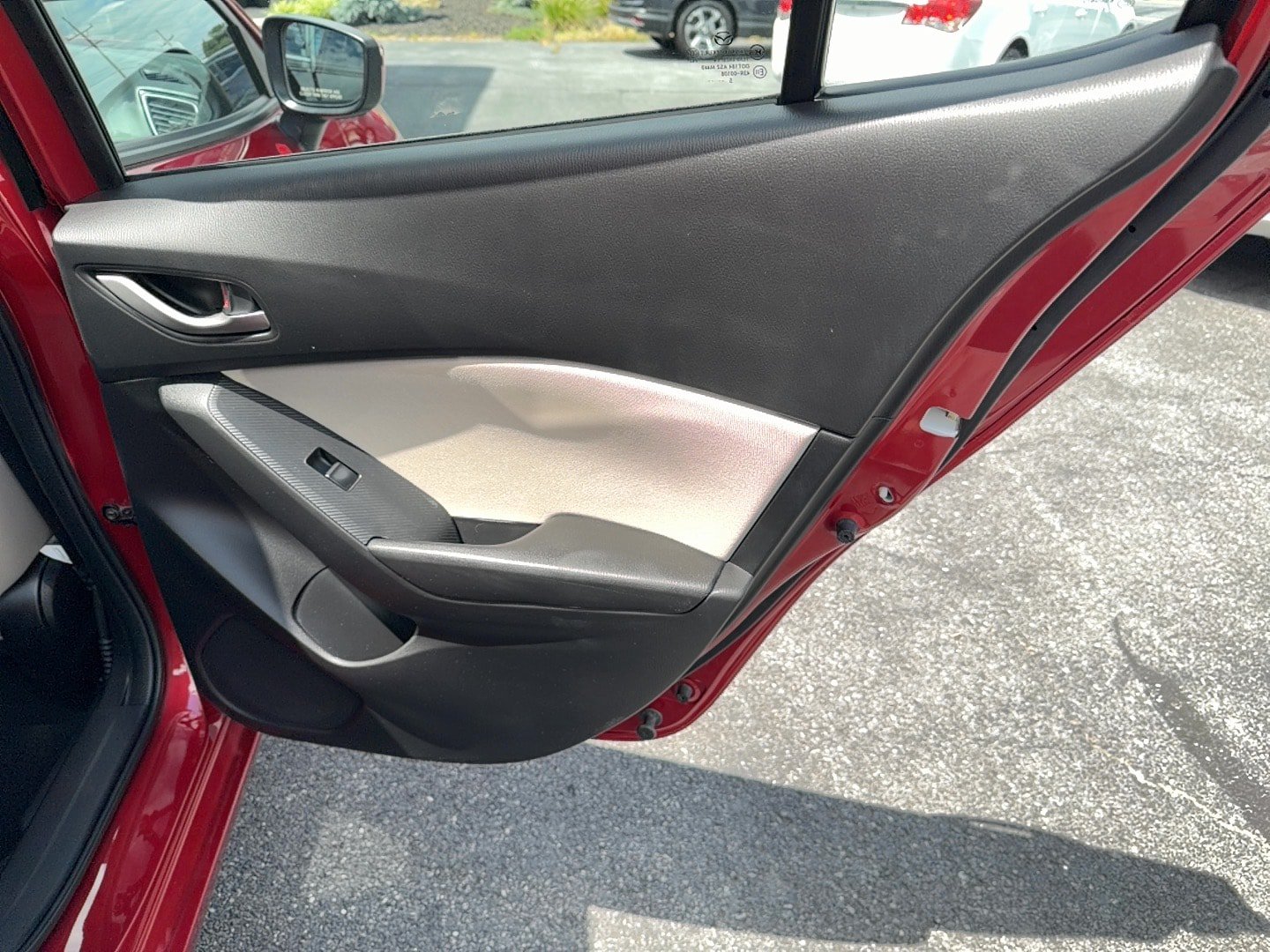 Used 2016 MAZDA MAZDA3 i Sport FWD image 22