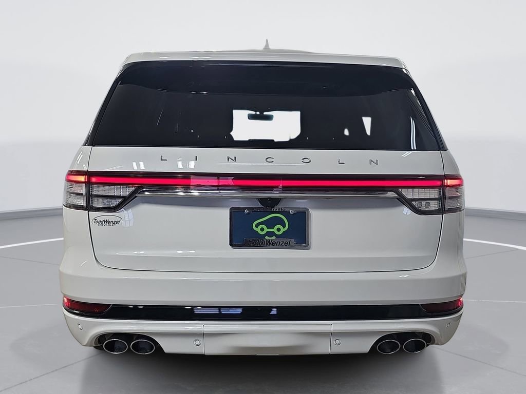 Used 2024 Lincoln Aviator Reserve w/ Equipment Group 201A image 5