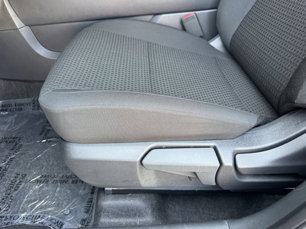 Used 2025 Nissan Kicks S image 30