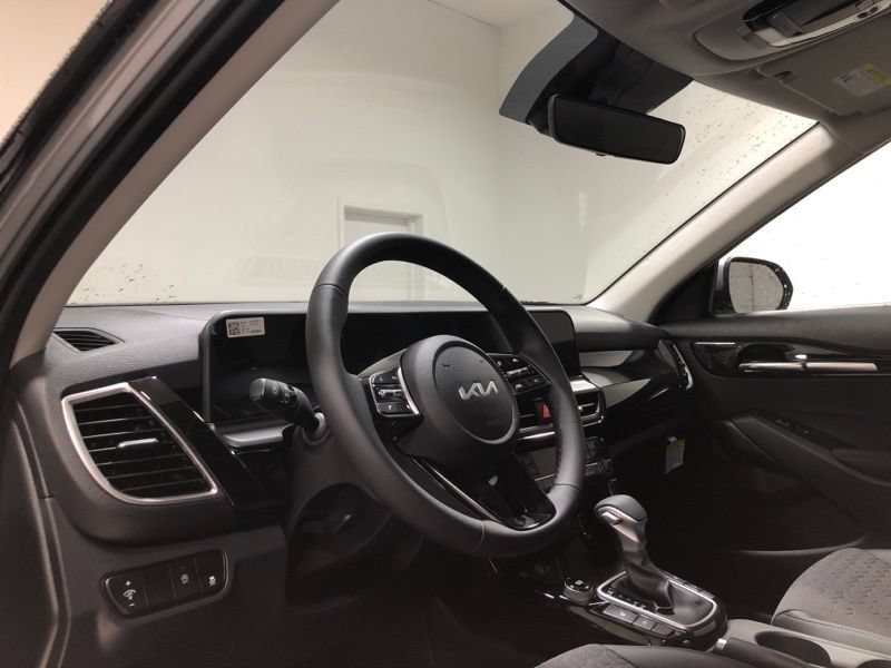 New 2026 Kia Seltos S AWD/4WD image 18