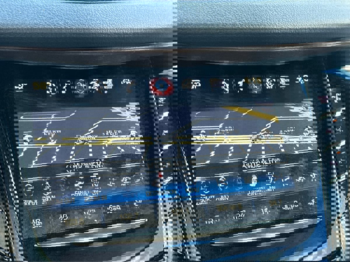 Used 2018 Cadillac Escalade Luxury image 43