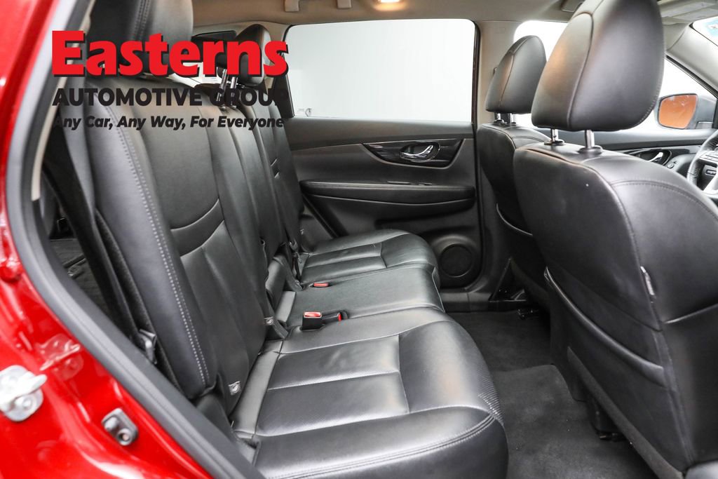 Used 2020 Nissan Rogue SL w/ Premium Package image 25