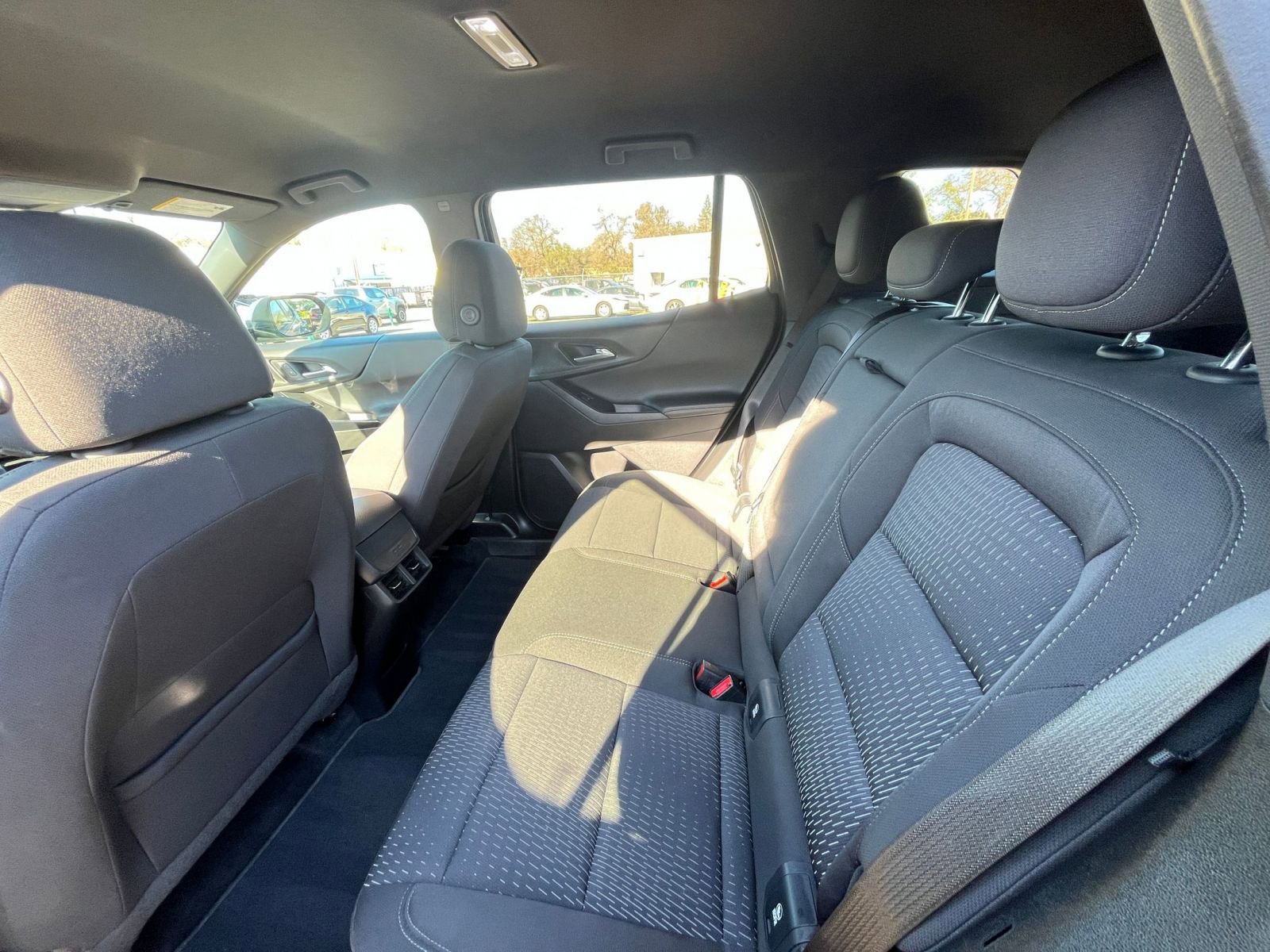 Used 2025 Chevrolet Equinox LT image 24