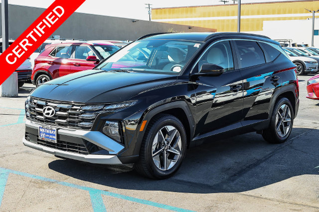 Certified 2025 Hyundai Tucson SEL FWD image 3