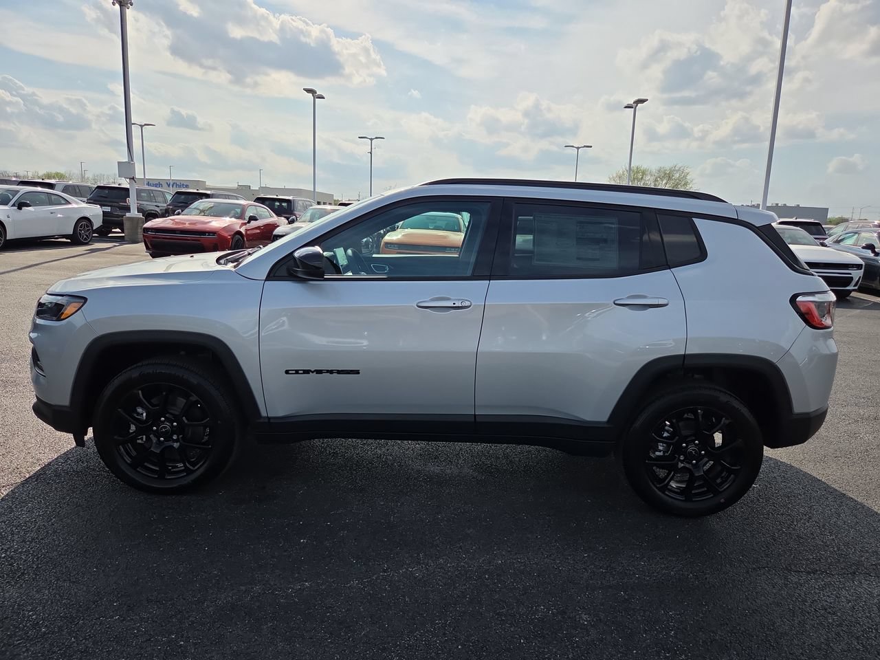 New 2026 Jeep Compass Latitude w/ Sun and Sound Group AWD/4WD image 4