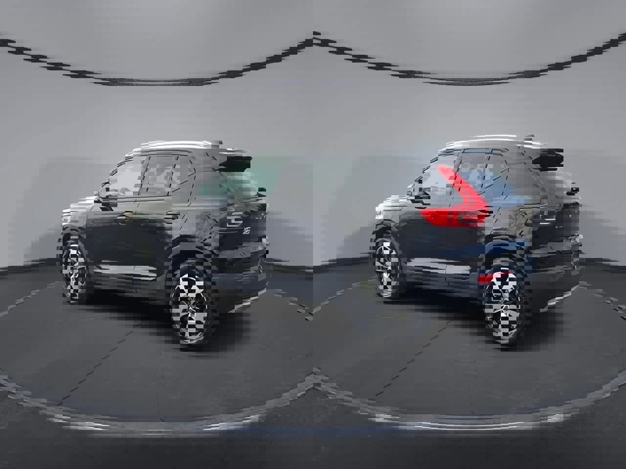 Used 2020 Volvo XC40 T5 Momentum image 6