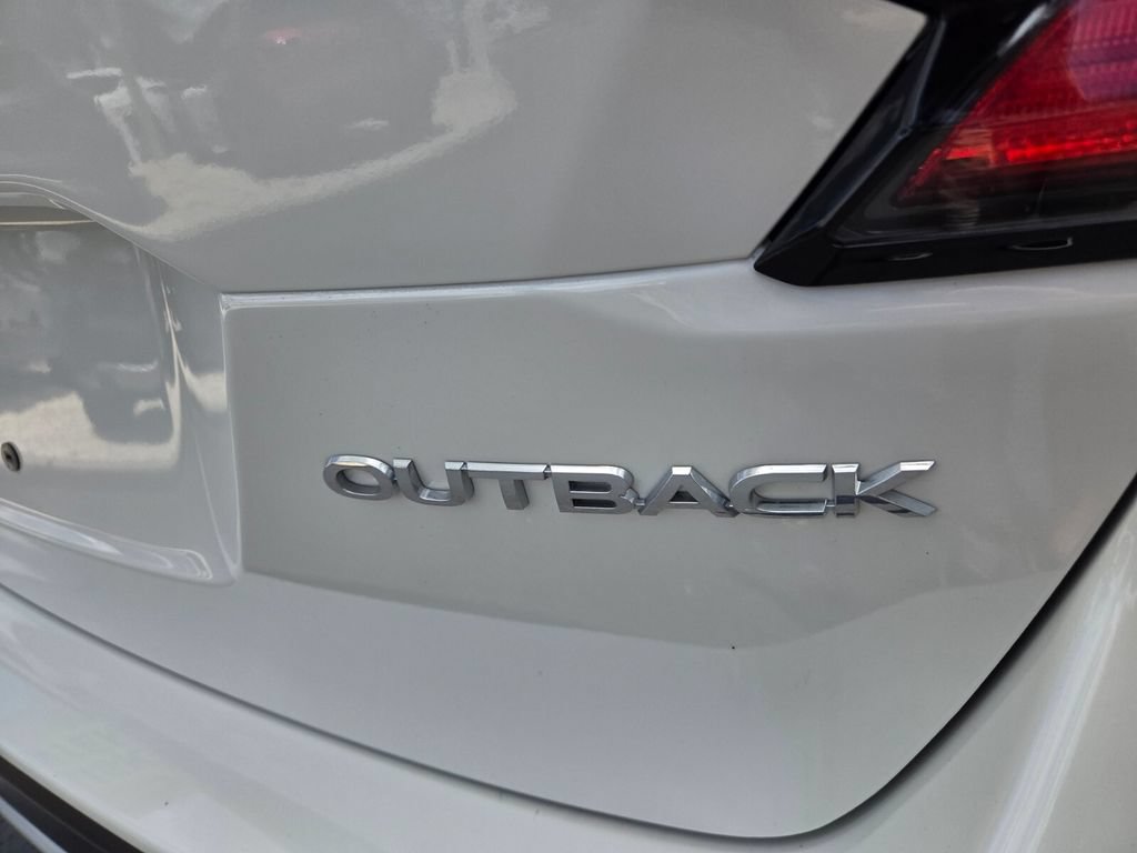 Used 2022 Subaru Outback Limited AWD/4WD image 12