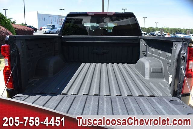 Used 2022 Chevrolet Silverado 1500 LT w/ Protection Package RWD image 8