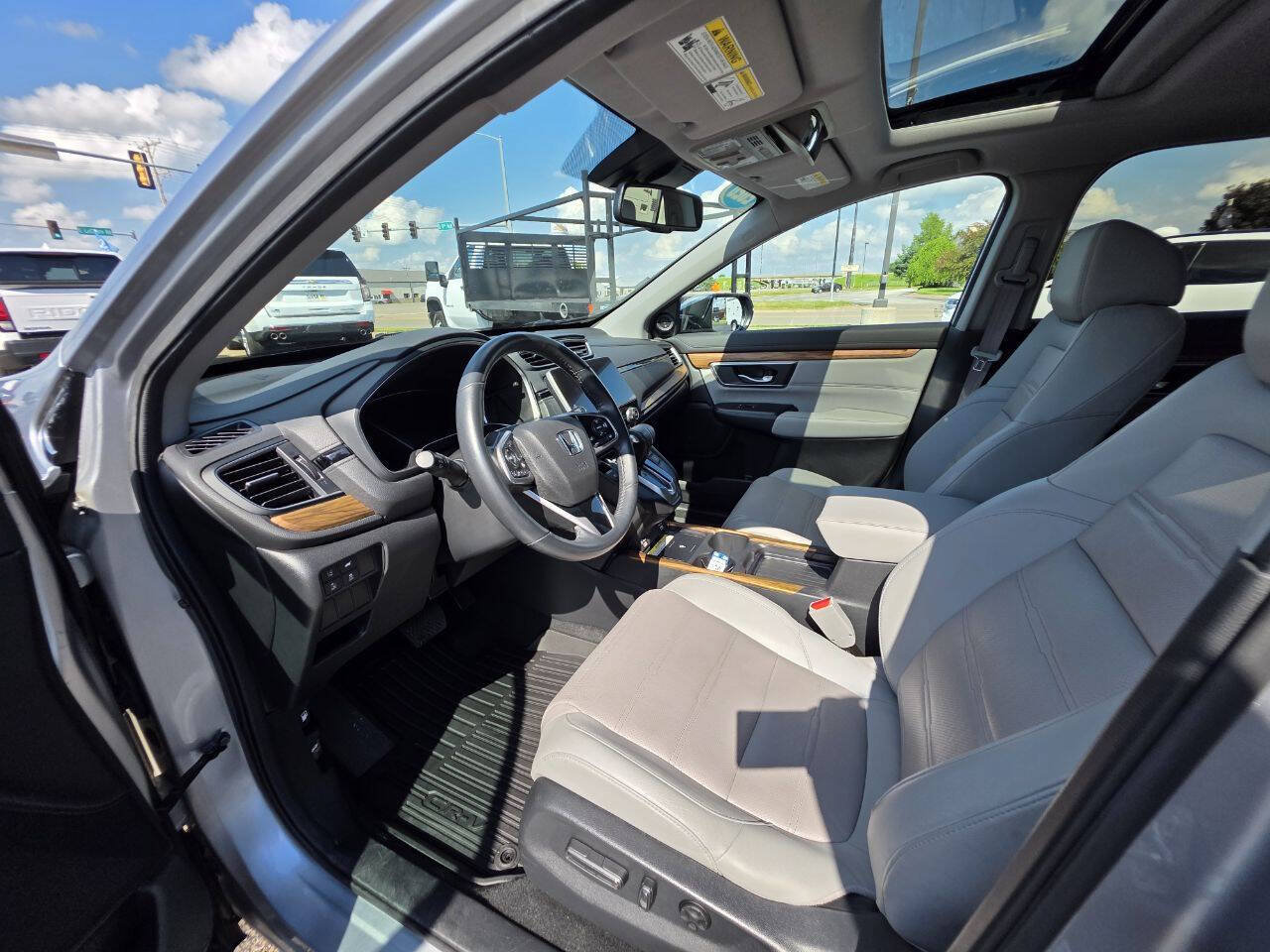 Used 2020 Honda CR-V Touring image 12