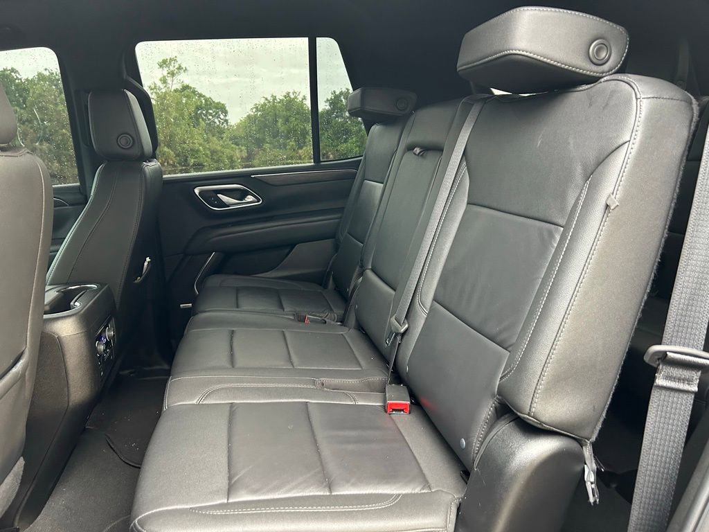 Used 2024 Chevrolet Tahoe LT w/ Luxury Package RWD image 14