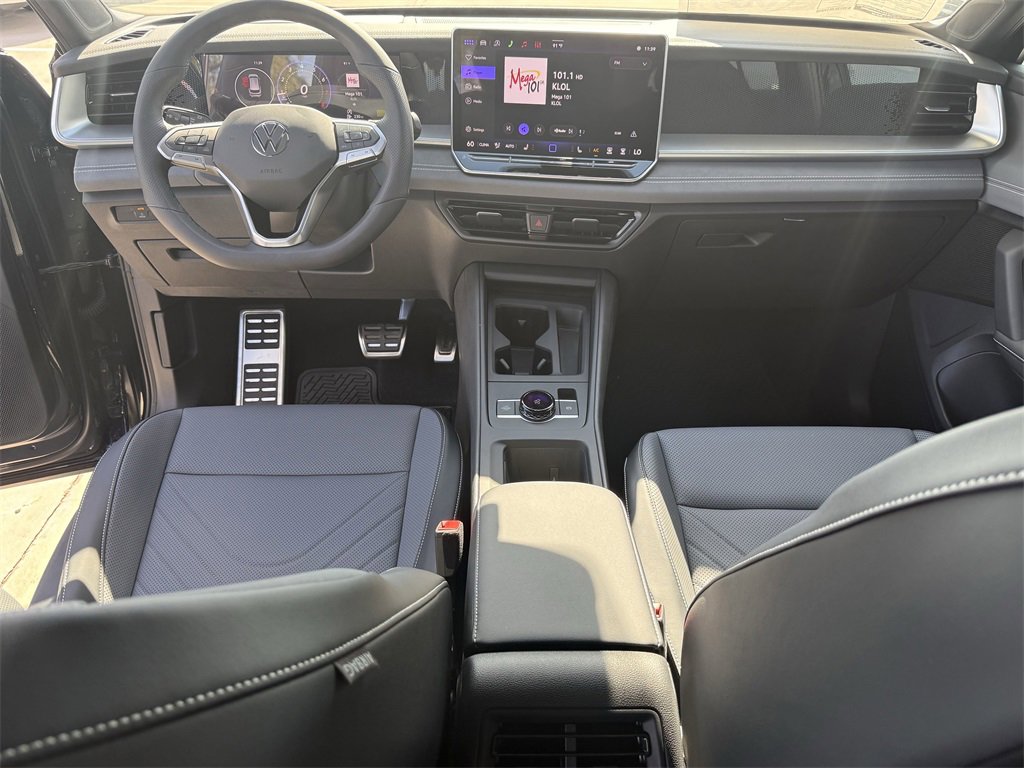 New 2026 Volkswagen Tiguan SE R-Line image 26