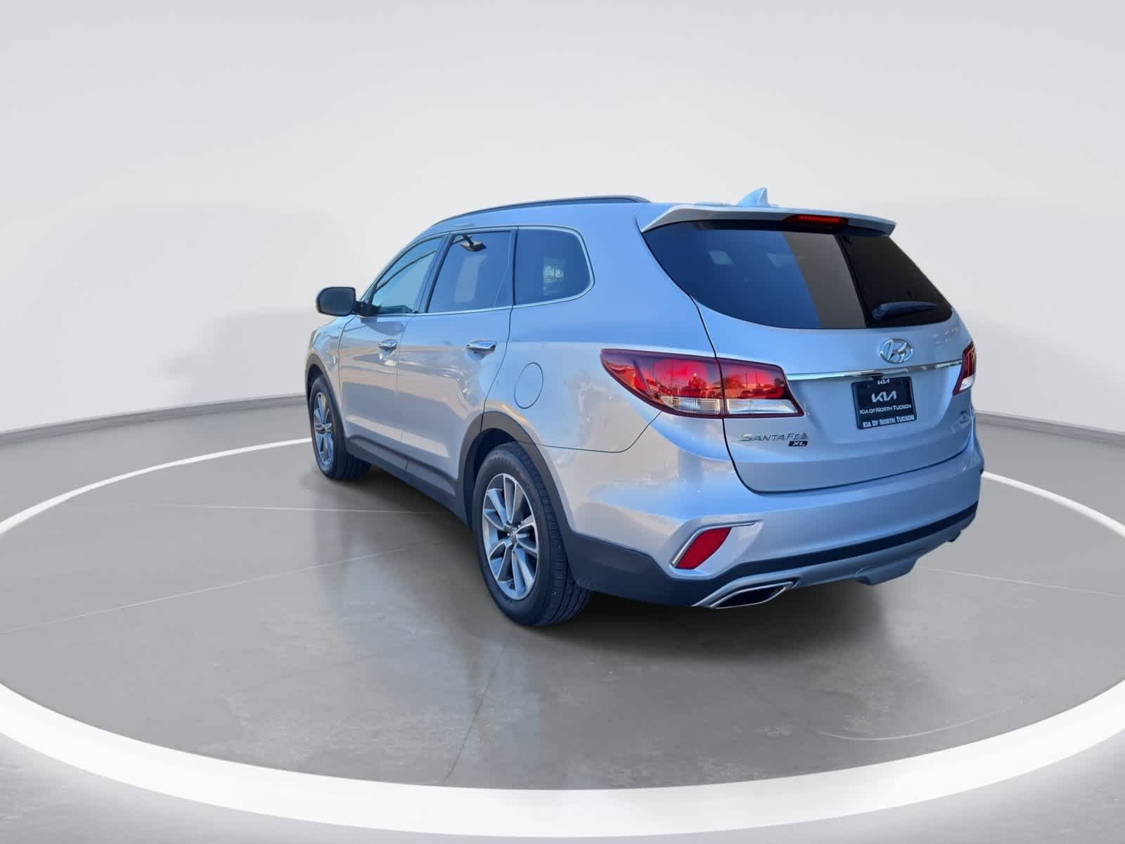 Used 2019 Hyundai Santa Fe XL SE FWD image 6
