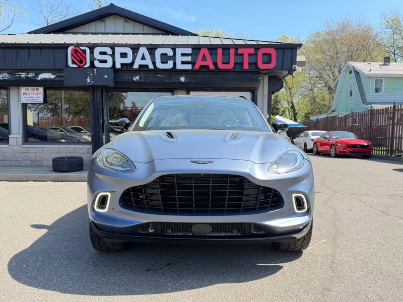 Used 2021 Aston Martin DBX image 2
