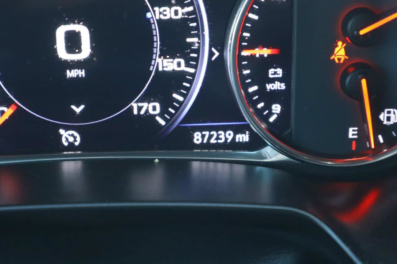 Used 2019 Chevrolet Blazer RS w/ Sun and Wheels Package FWD image 11
