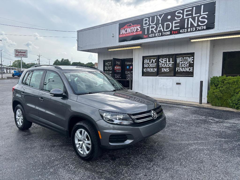 Used 2016 Volkswagen Tiguan S FWD image 3