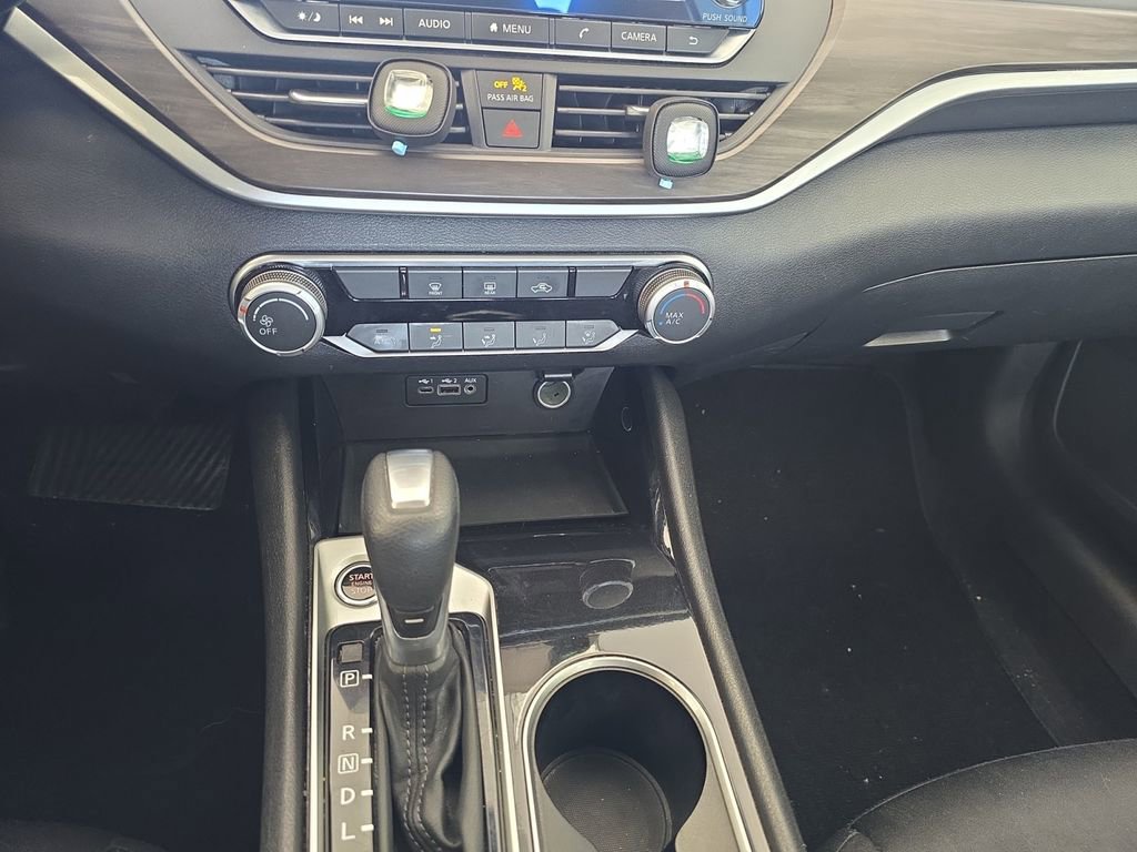 Used 2024 Nissan Altima 2.5 SV image 15