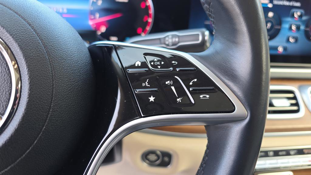 Used 2024 Mercedes-Benz GLS 450 4MATIC image 26