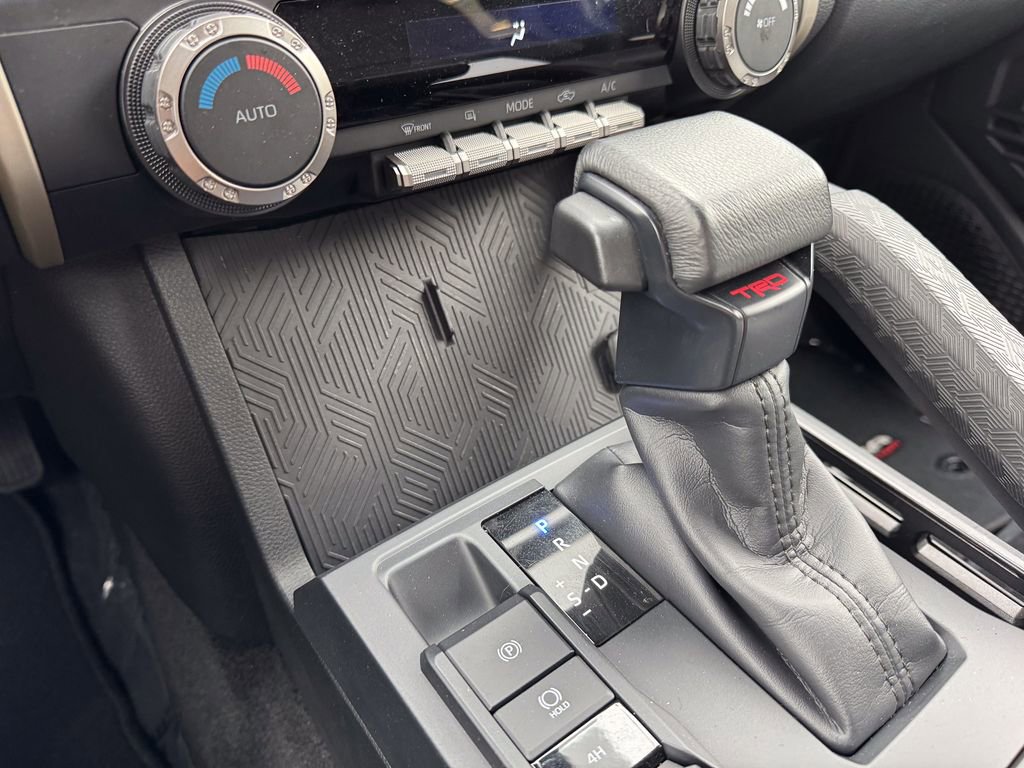 Used 2024 Toyota Tacoma TRD Off-Road image 22