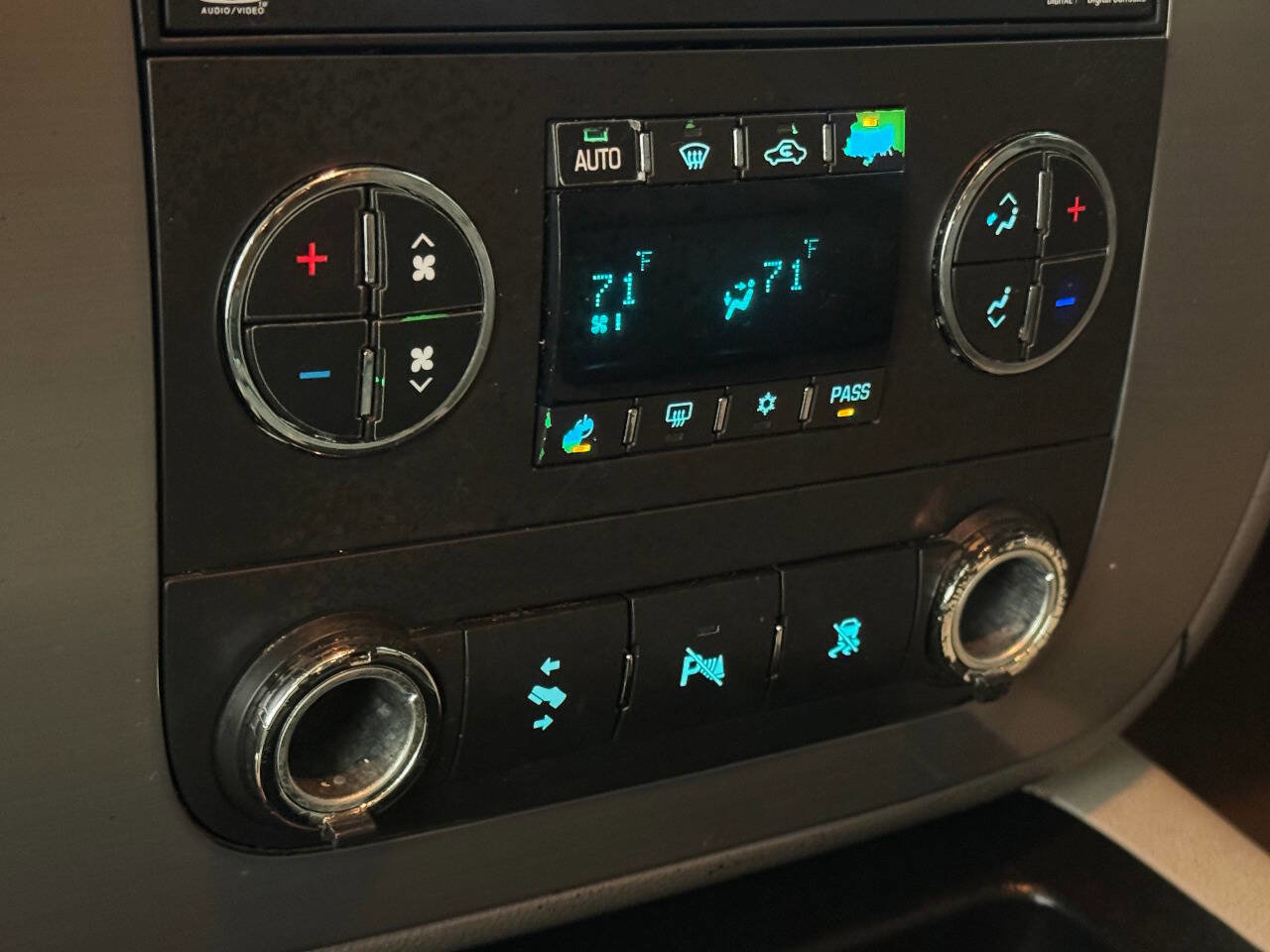 Used 2010 GMC Yukon SLT image 53