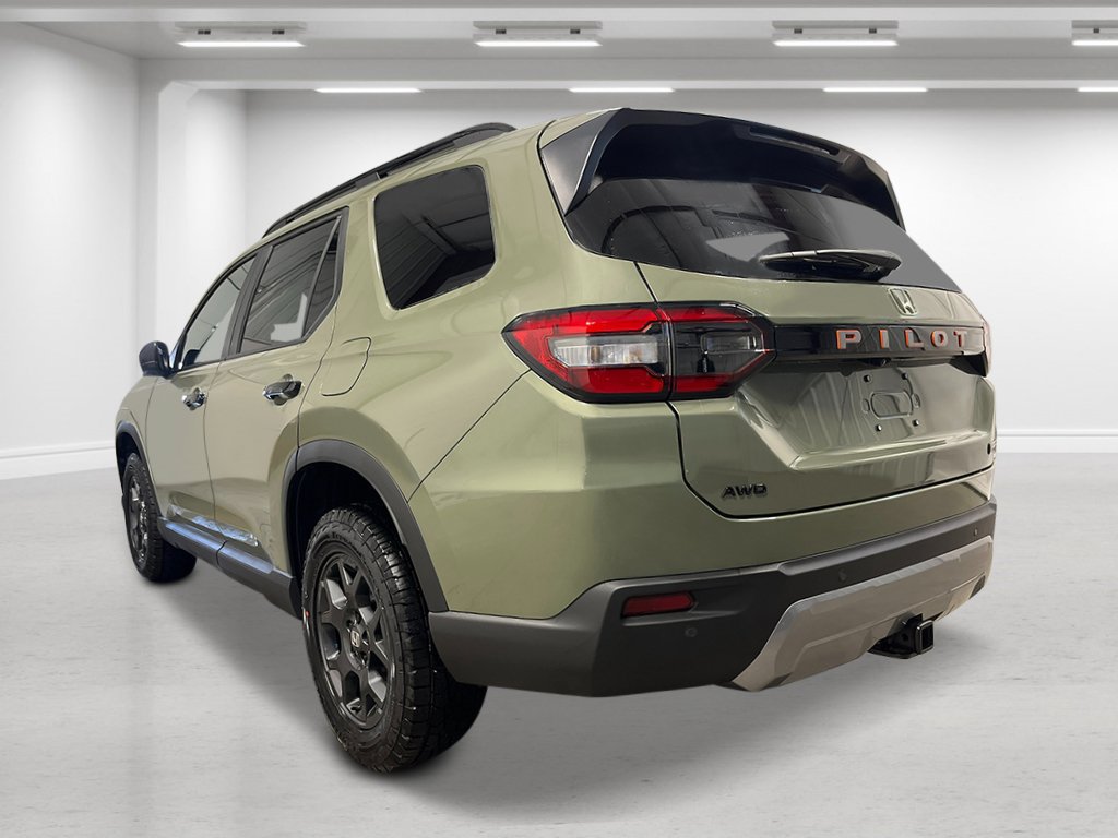 New 2026 Honda Pilot TrailSport image 3