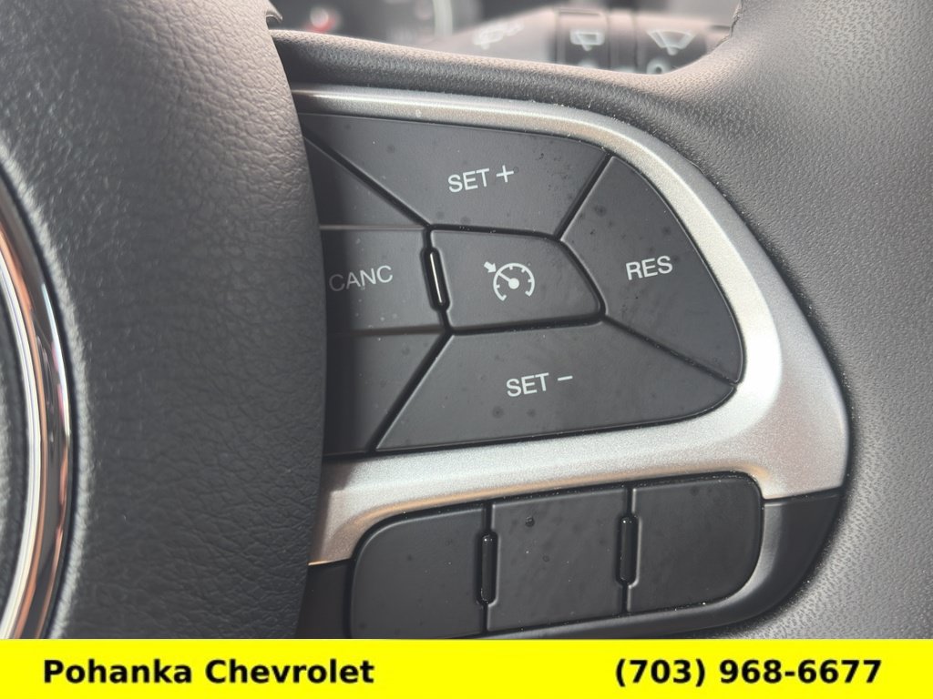 Used 2021 Jeep Renegade Latitude AWD/4WD image 13