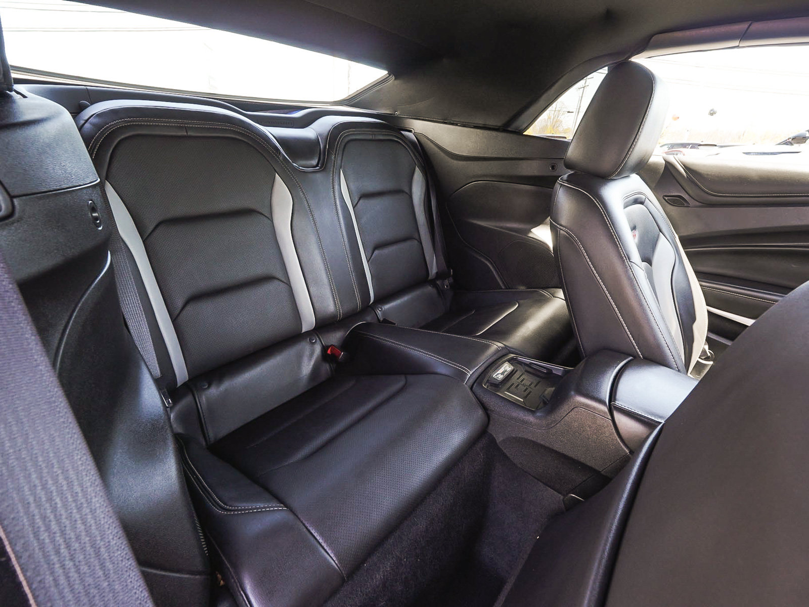 Used 2018 Chevrolet Camaro SS RWD image 44