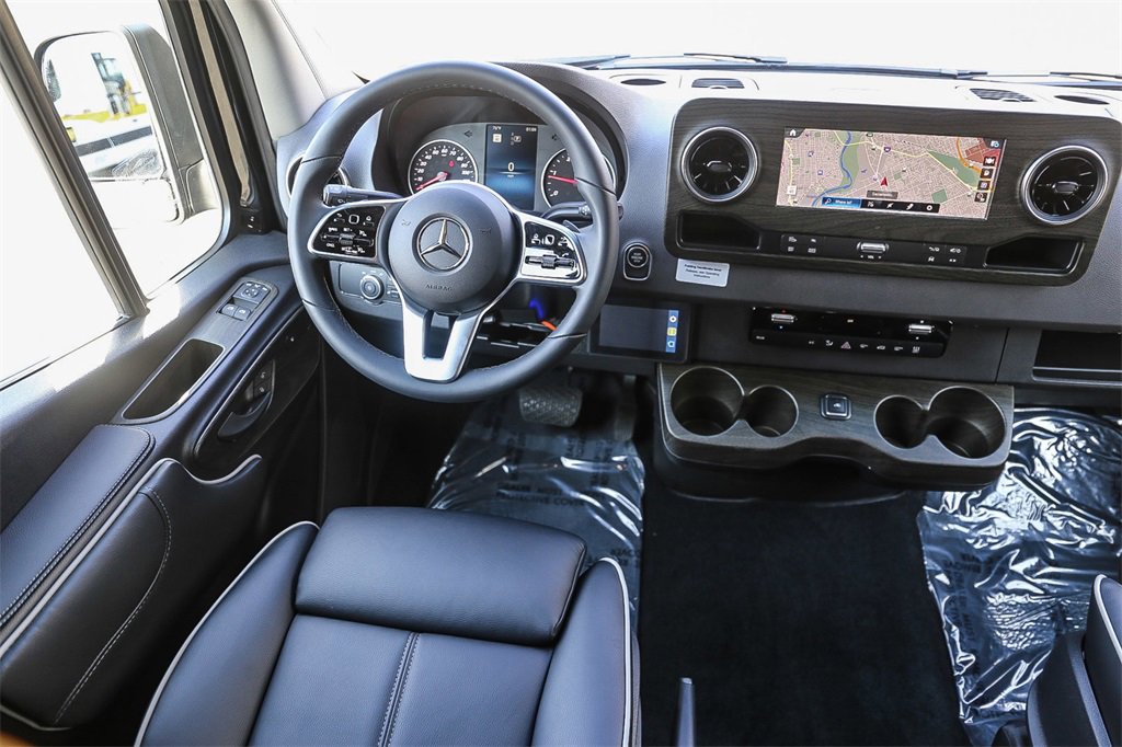 Used 2023 Mercedes-Benz Sprinter 2500 image 20