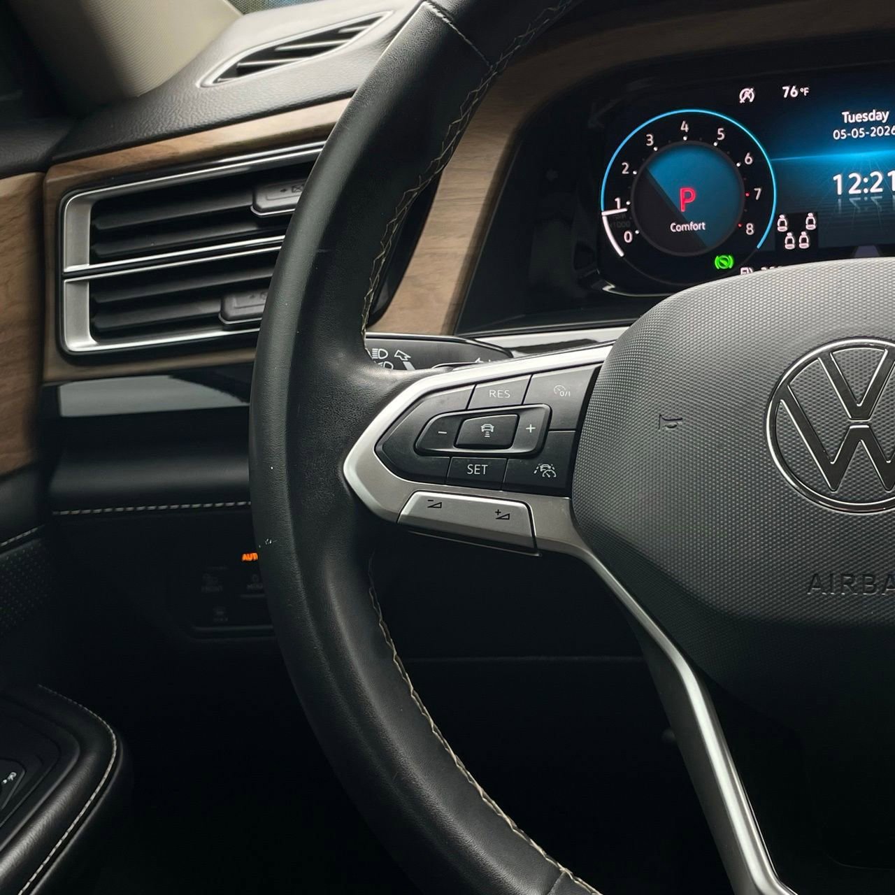 Used 2024 Volkswagen Atlas SE FWD image 13