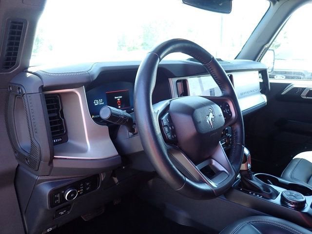 Used 2025 Ford Bronco Outer Banks AWD/4WD image 16