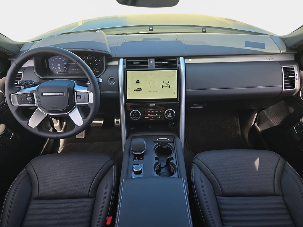 New 2026 Land Rover Discovery Limited Edition AWD/4WD image 9