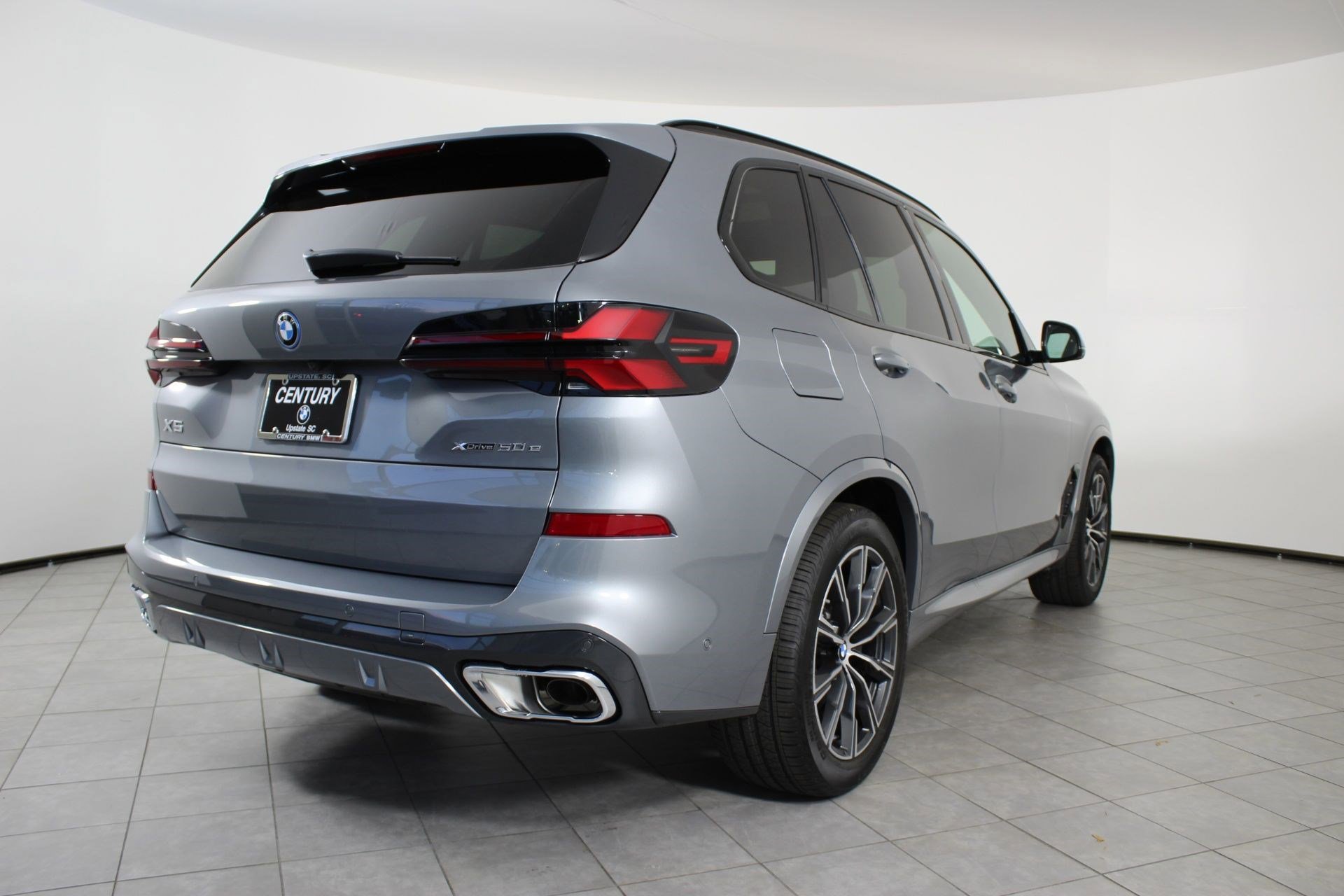 New 2026 BMW X5 xDrive50e w/ M Sport Package AWD/4WD image 9