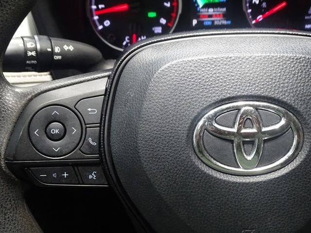 Used 2021 Toyota RAV4 XLE image 21