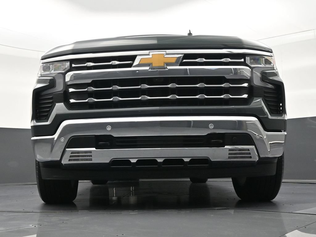 Used 2025 Chevrolet Silverado 1500 LTZ RWD image 29