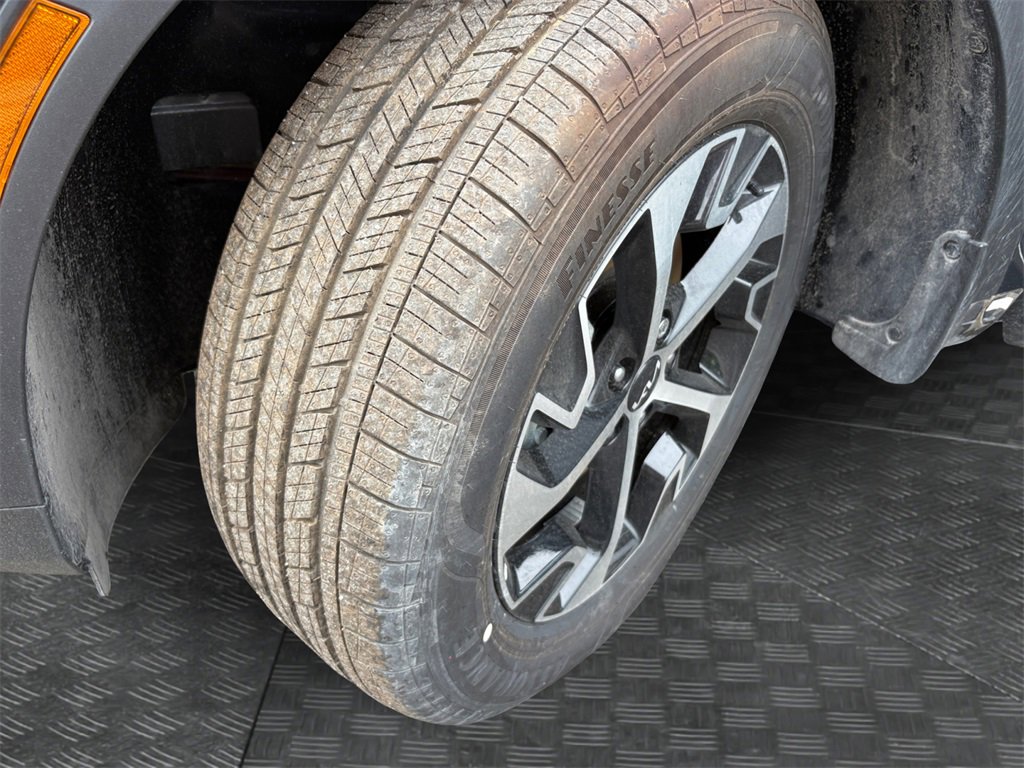 New 2025 Kia Sportage EX image 19