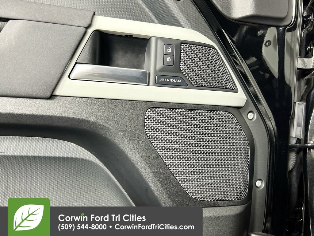 Used 2022 Land Rover Defender 110 S AWD/4WD image 13