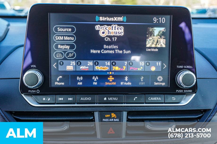 Used 2025 Nissan Altima 2.5 SV FWD image 37