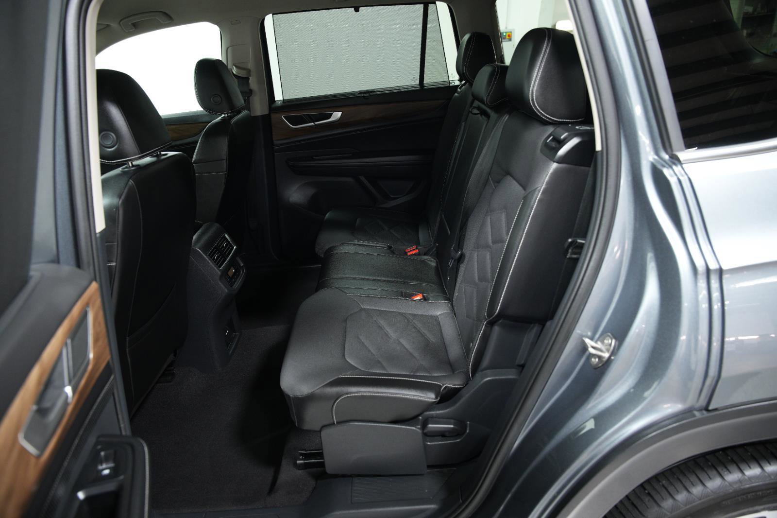 Used 2024 Volkswagen Atlas SE image 20