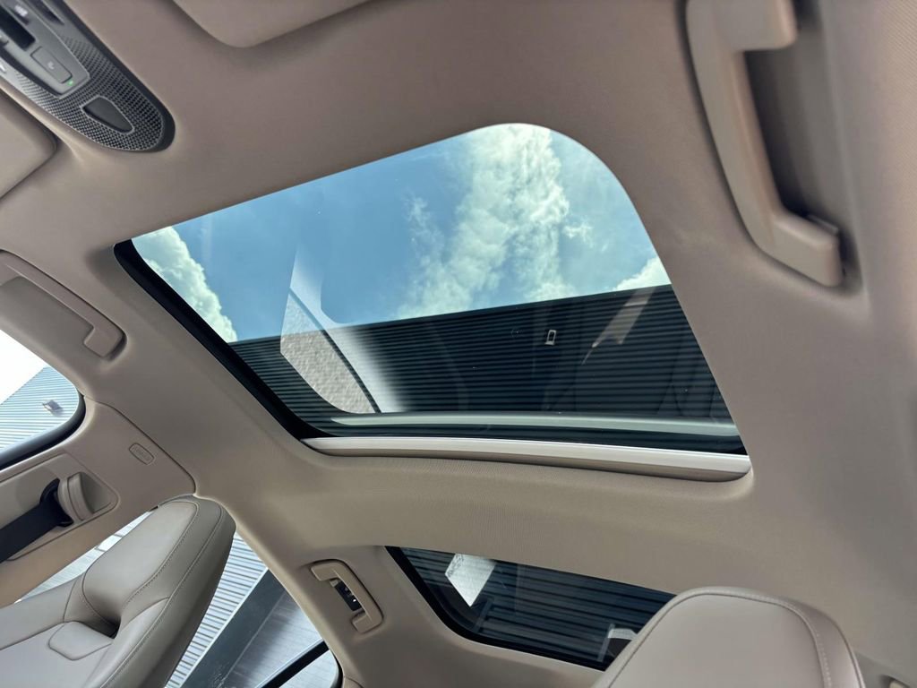 New 2025 Porsche Panamera image 39