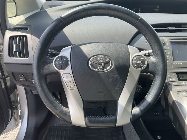 Used 2015 Toyota Prius Four FWD image 17
