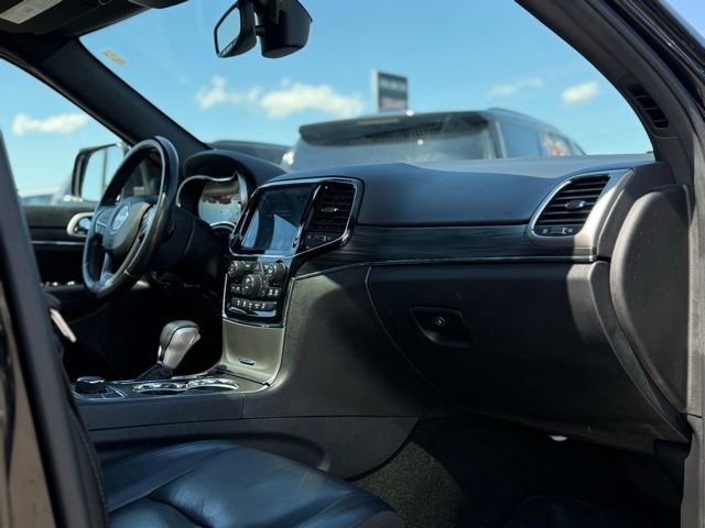 Used 2019 Jeep Grand Cherokee Limited AWD/4WD image 17