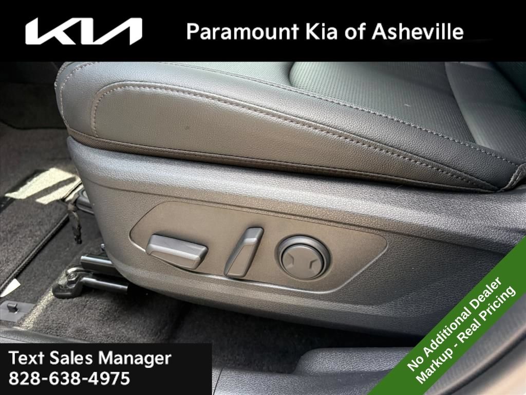 New 2026 Kia Sportage EX FWD image 18