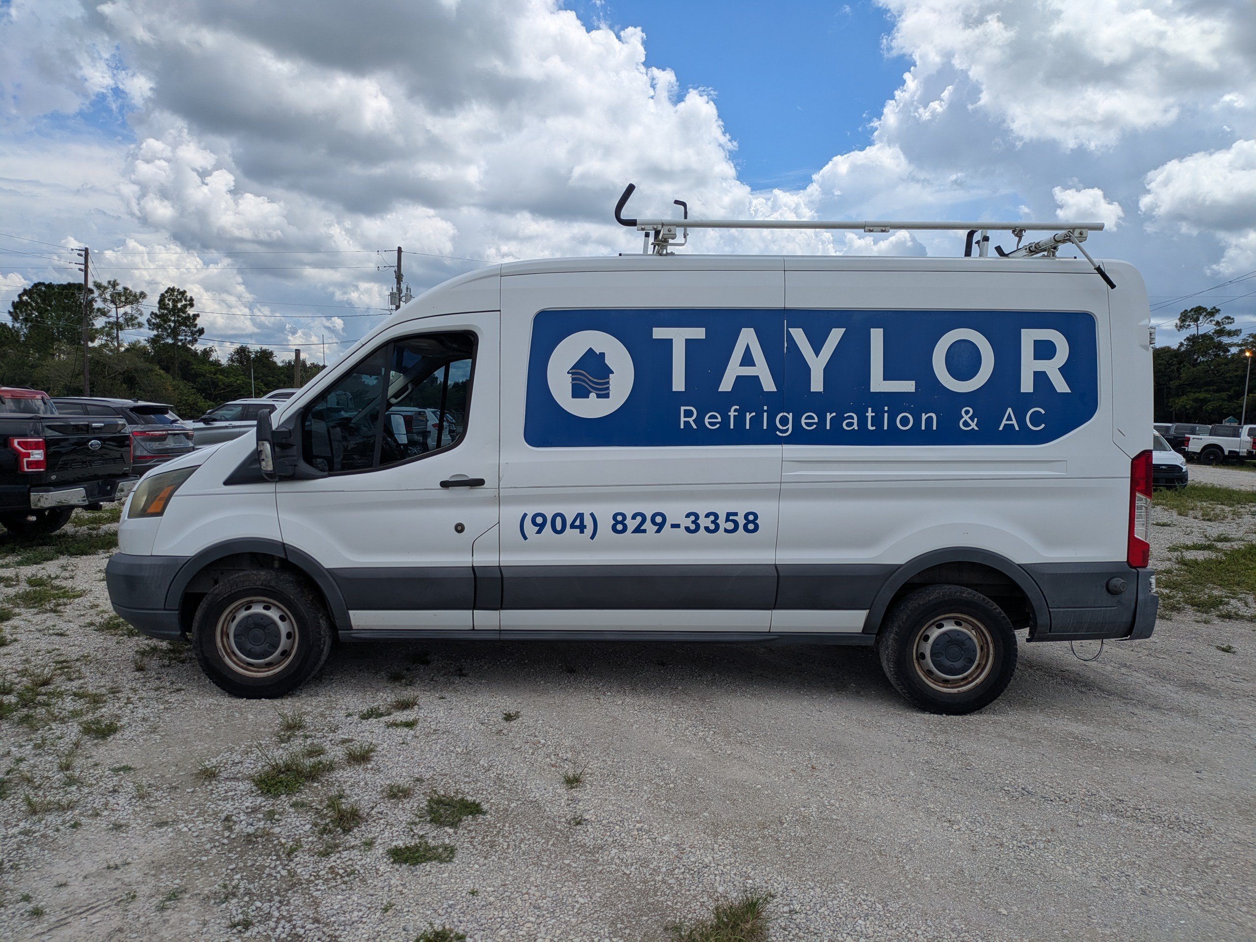 Used 2015 Ford Transit 250 148 Medium Roof w/ Interior Upgrade Package RWD image 7