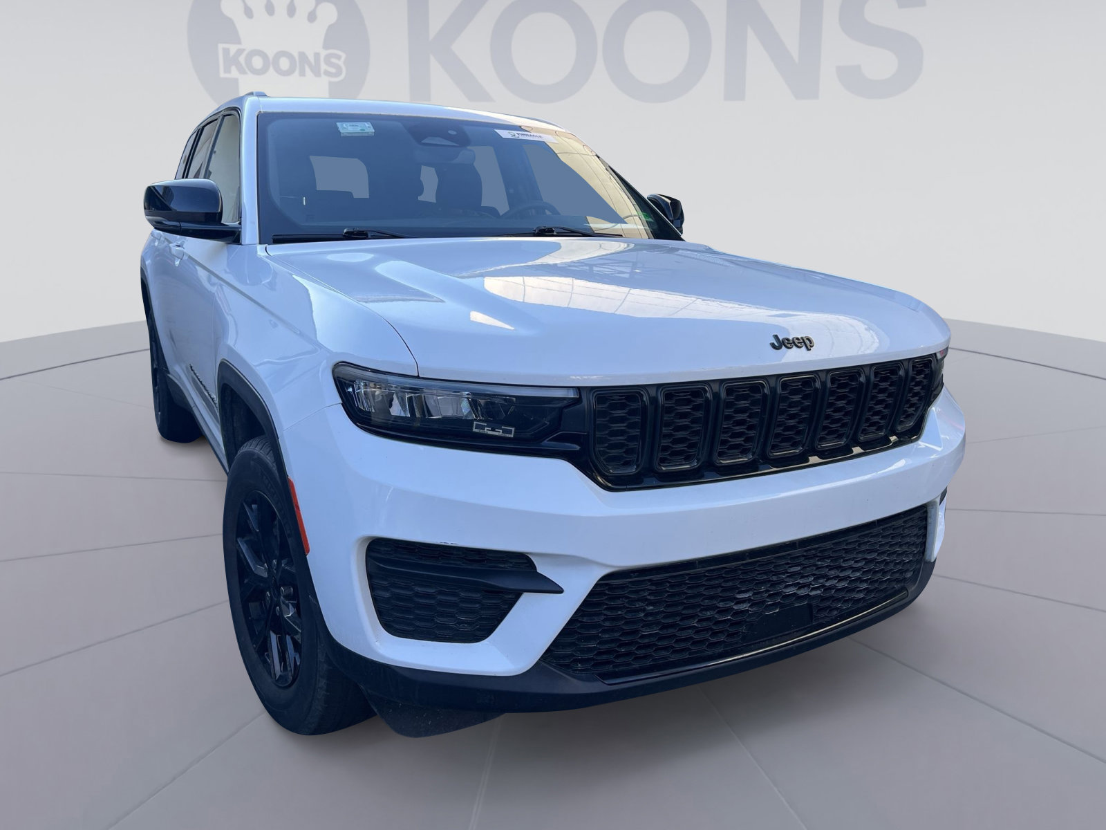 Used 2024 Jeep Grand Cherokee Altitude image 7