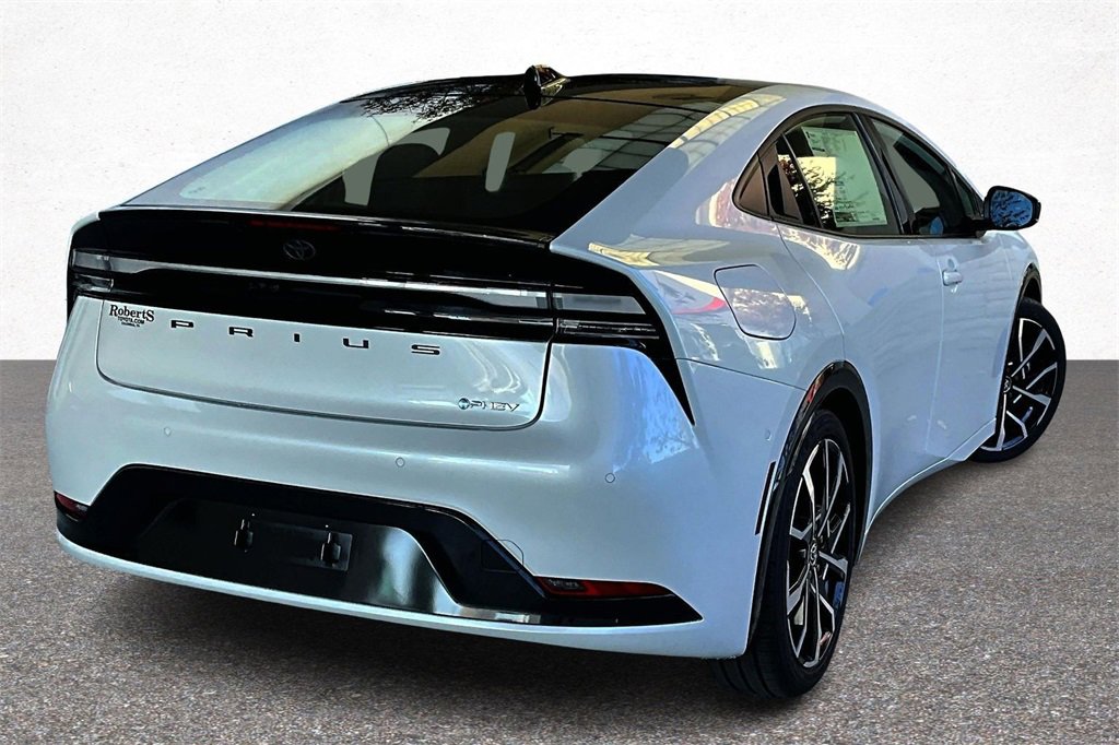 New 2026 Toyota Prius Plug-In Hybrid w/ Limited Premium Package image 10